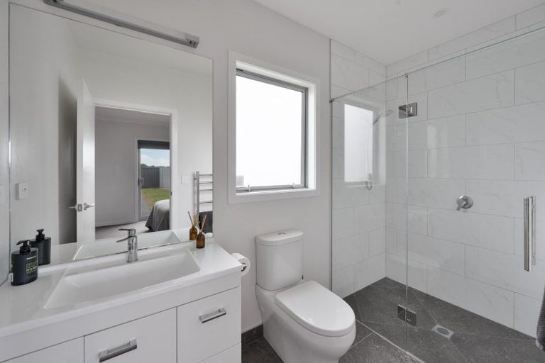 Photo of property in 42 Hurunui Drive, Te Awa, Napier, 4110