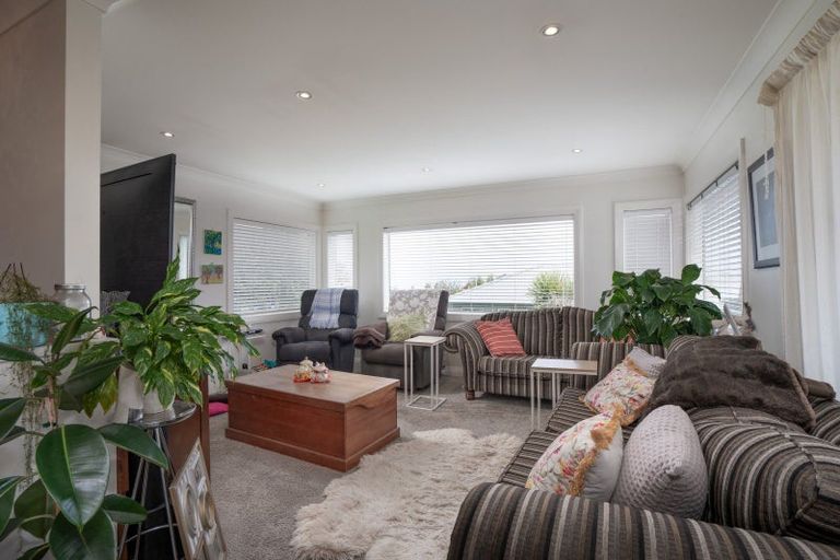 Photo of property in 65 Taharepa Road, Hilltop, Taupo, 3330