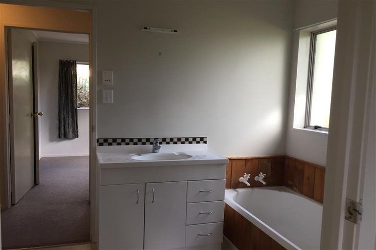 Photo of property in 240b Te Atatu Road, Te Atatu South, Auckland, 0610