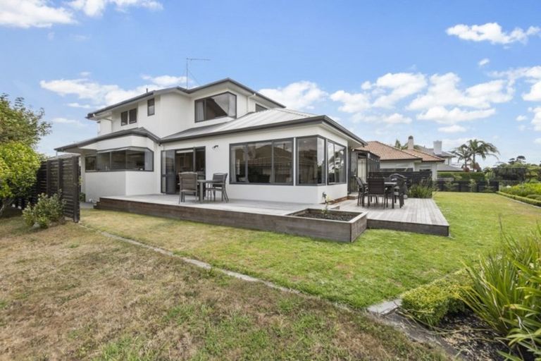 Photo of property in 16 Minchin Crescent, St Andrews, Hamilton, 3200