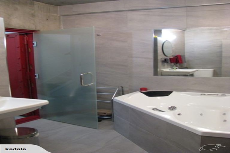 Photo of property in 77 Princes Street, Hawera, 4610