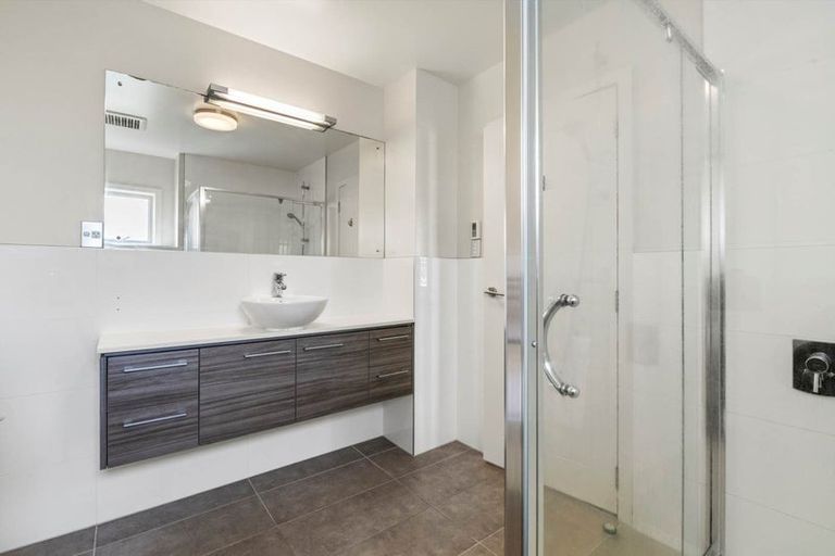 Photo of property in 8 Eaves Bush Parade, Orewa, 0931