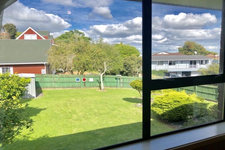 Photo of property in 2/3 Howe Street, Howick, Auckland, 2014