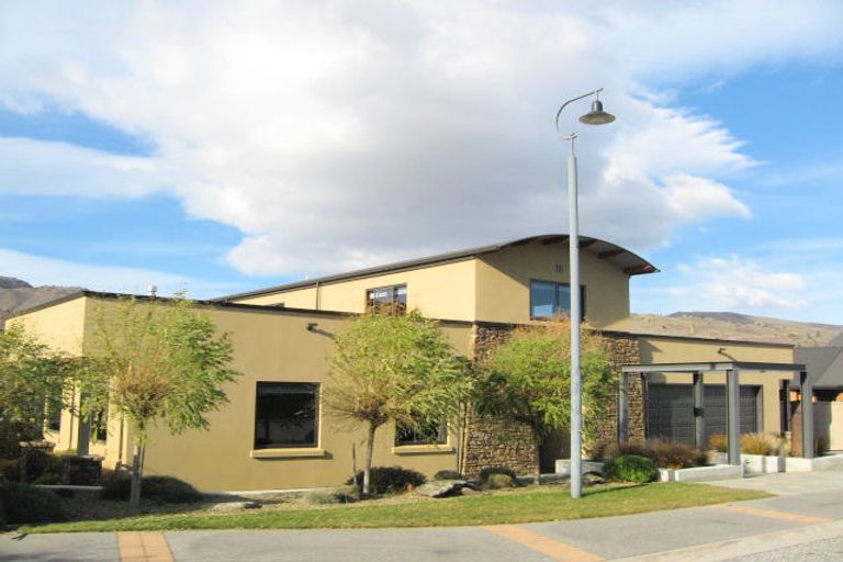 Photo of property in 18 Matthews Crescent, Cromwell, 9310