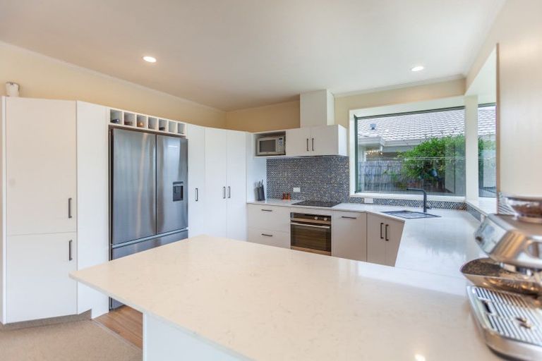 Photo of property in 1/217 Mcleod Street, Camberley, Hastings, 4120