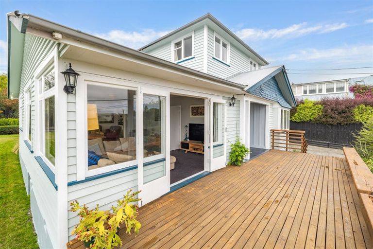 Photo of property in 87 Saint Andrews Hill Road, Mount Pleasant, Christchurch, 8081