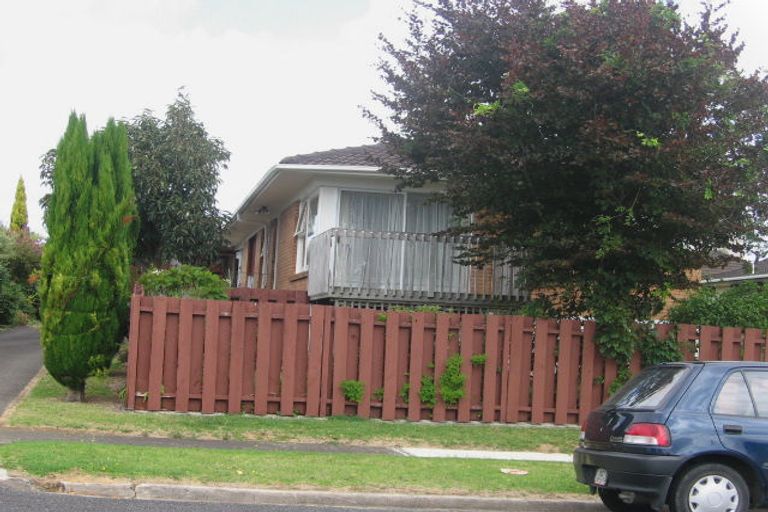 Photo of property in 2/7 Napoleon Avenue, Milford, Auckland, 0620