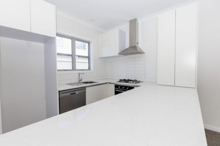 Photo of property in 2/12 The Strand, Wainuiomata, Lower Hutt, 5014