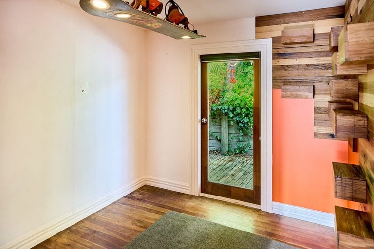 Photo of property in 5 Takutai Road, Pukerua Bay, 5026