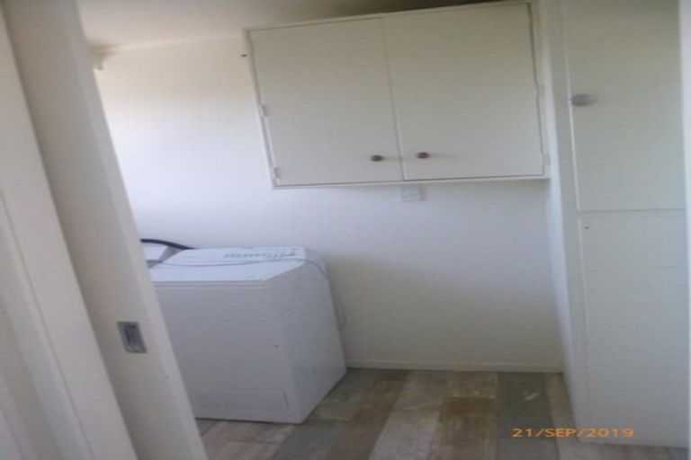 Photo of property in 7 Kemp Road, Massey, Auckland, 0614