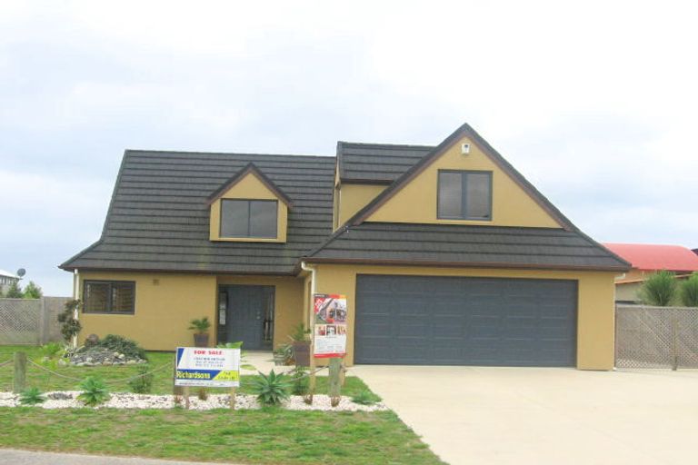 Photo of property in 134 Puka Crescent, Matarangi, Whitianga, 3592