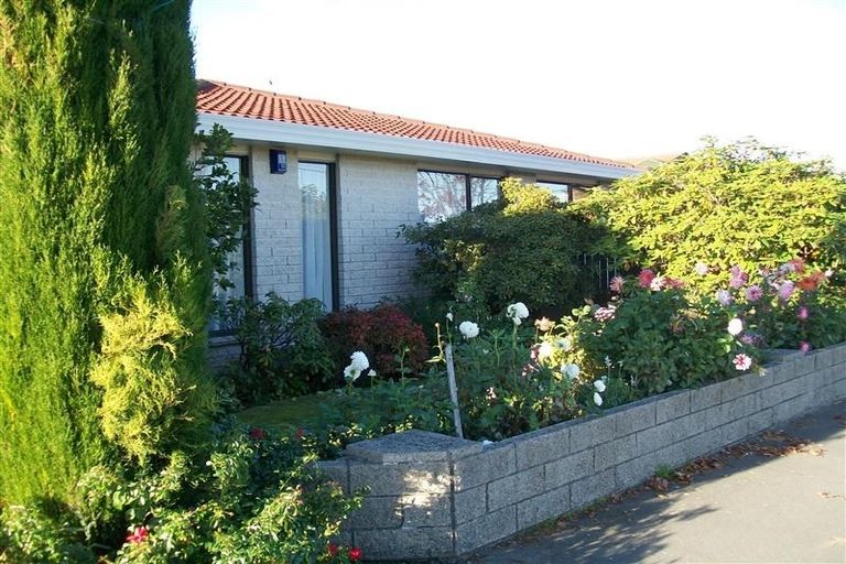 Photo of property in 1/200 Sawyers Arms Road, Bishopdale, Christchurch, 8053