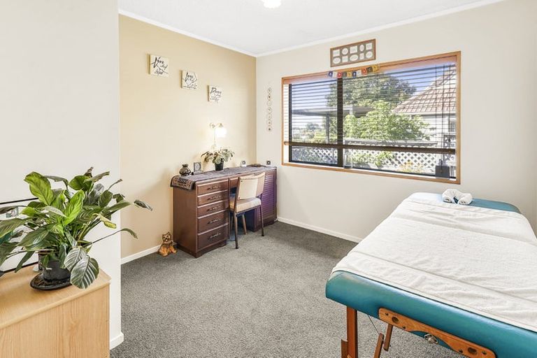 Photo of property in 98 Totara Drive, Pukete, Hamilton, 3200