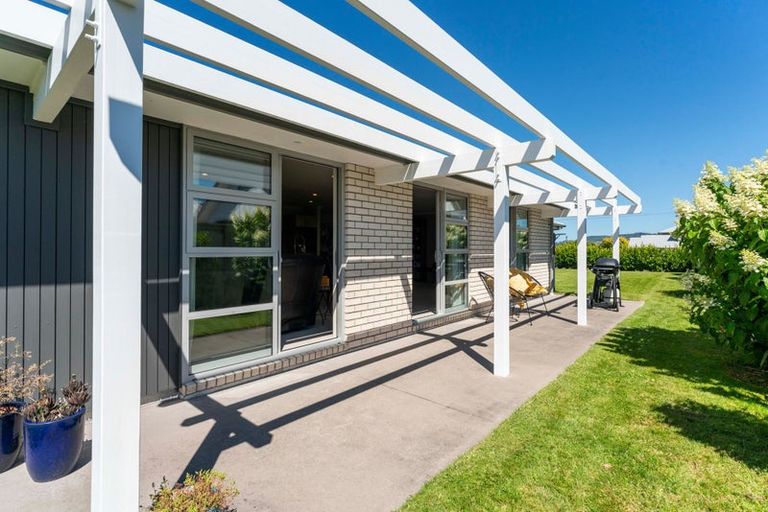 Photo of property in 15 Kara Place, Wharewaka, Taupo, 3330