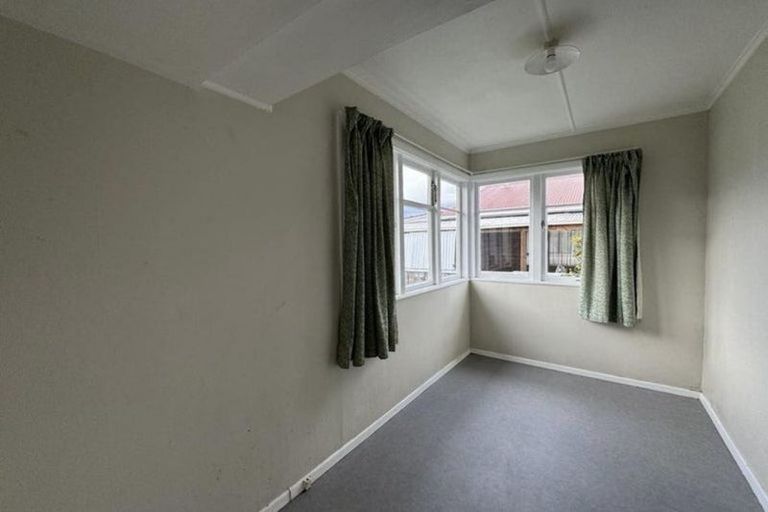 Photo of property in 14 Burden Avenue, Wainuiomata, Lower Hutt, 5014