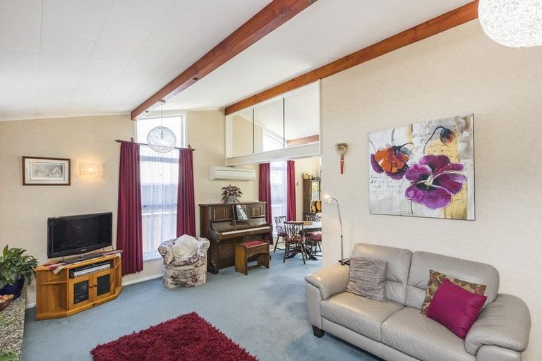 Photo of property in 21 Lockhart Avenue, Milson, Palmerston North, 4414