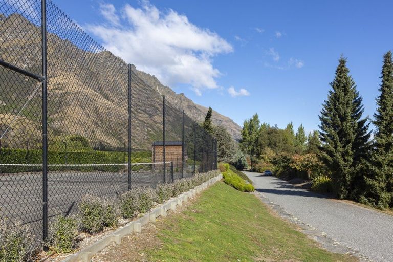 Photo of property in 5 Scenic Drive, Drift Bay, Queenstown, 9371