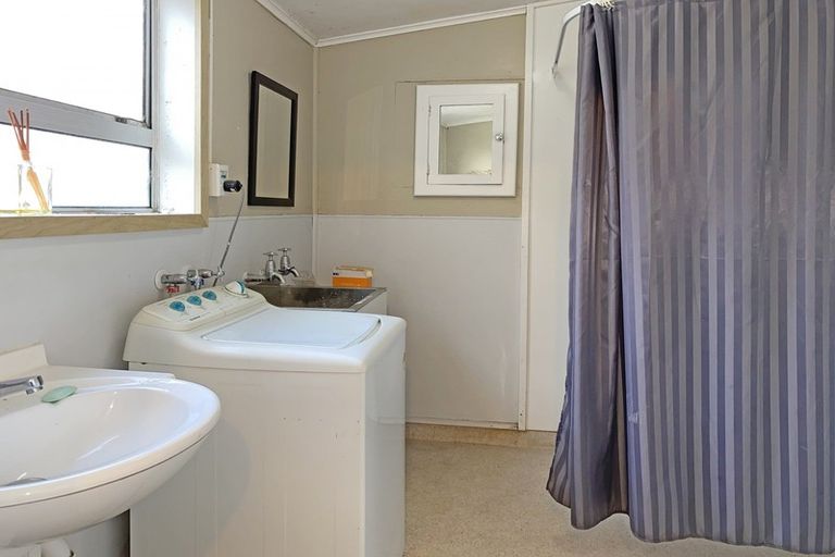 Photo of property in 5 Cargill Street, Owaka, 9535