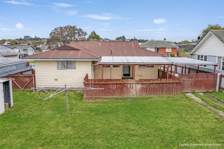 Photo of property in 13 Mccorkindale Street, Feilding, 4702
