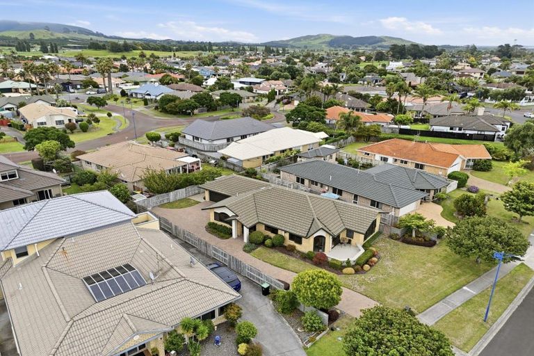 Photo of property in 23 Montego Drive, Papamoa Beach, Papamoa, 3118