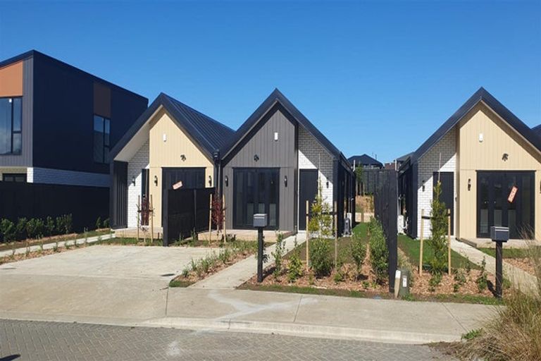 Photo of property in 21 Waikaha Street, Pokeno, 2472