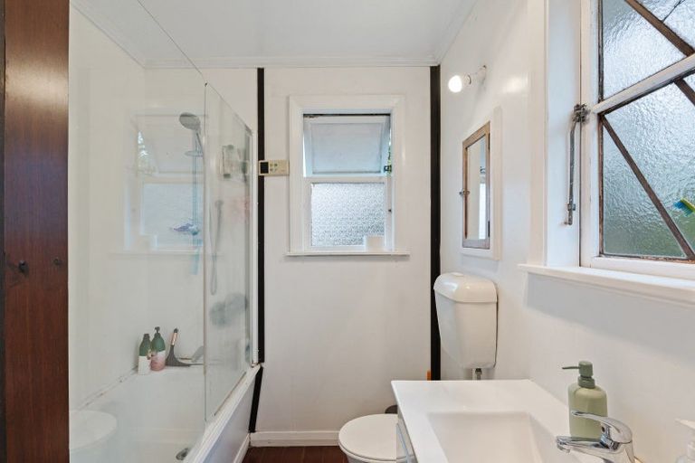 Photo of property in 4 Tara Street, Riccarton, Christchurch, 8041