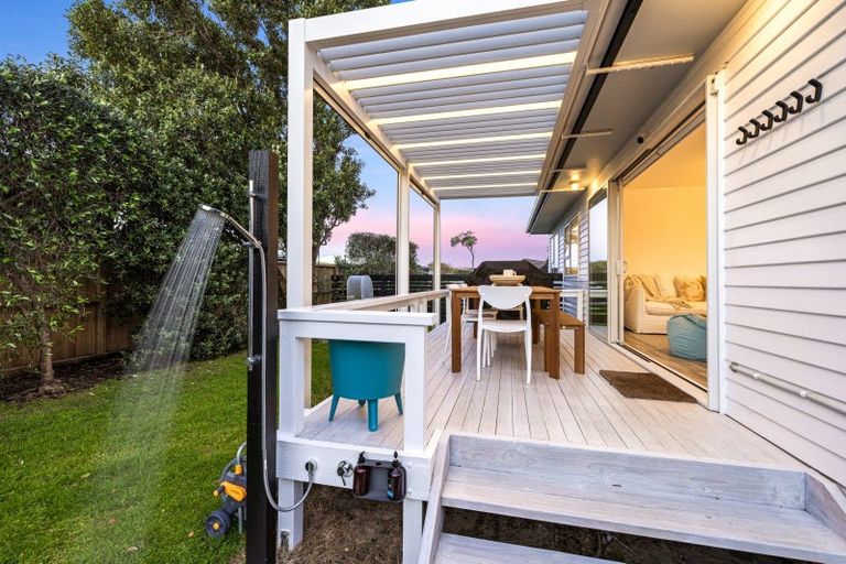 Photo of property in 3 The Southern Isle, Omaha, 0986