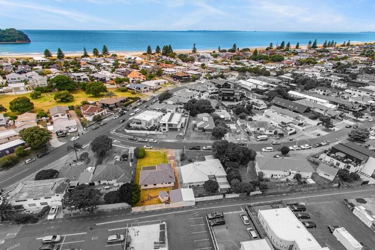 Photo of property in 6 Pitau Road, Mount Maunganui, 3116