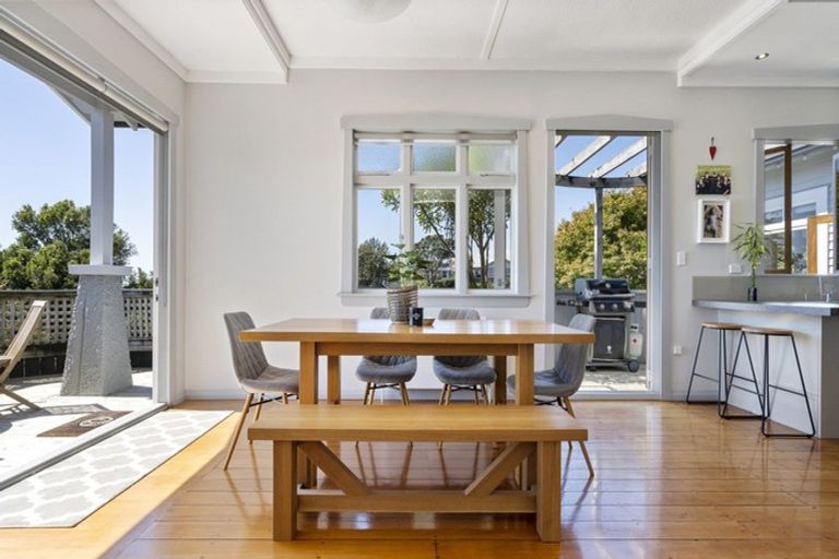 Photo of property in 101 Gover Street, New Plymouth, 4310