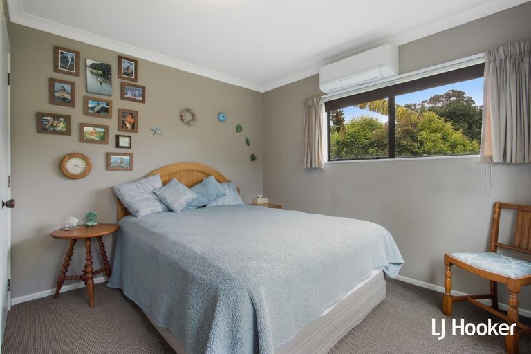 Photo of property in 35 Athenree Road, Athenree, Katikati, 3177