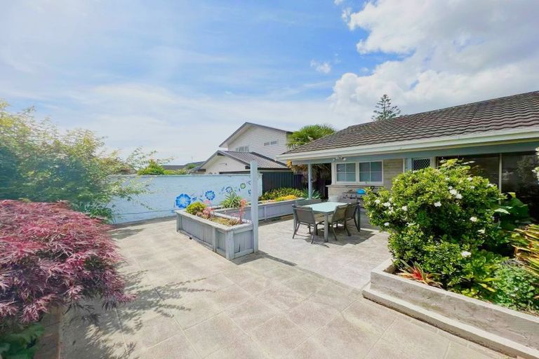 Photo of property in 5 Serrita Avenue, Sunnyhills, Auckland, 2010
