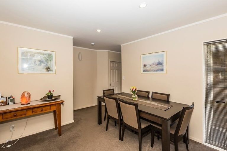 Photo of property in 168 Queen Street, Waiuku, 2123
