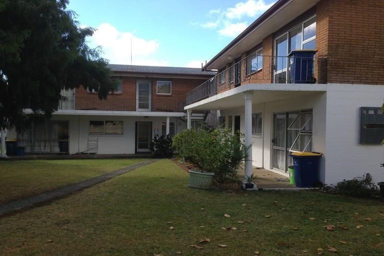 Photo of property in 2/50 Te Kanawa Crescent, Henderson, Auckland, 0610