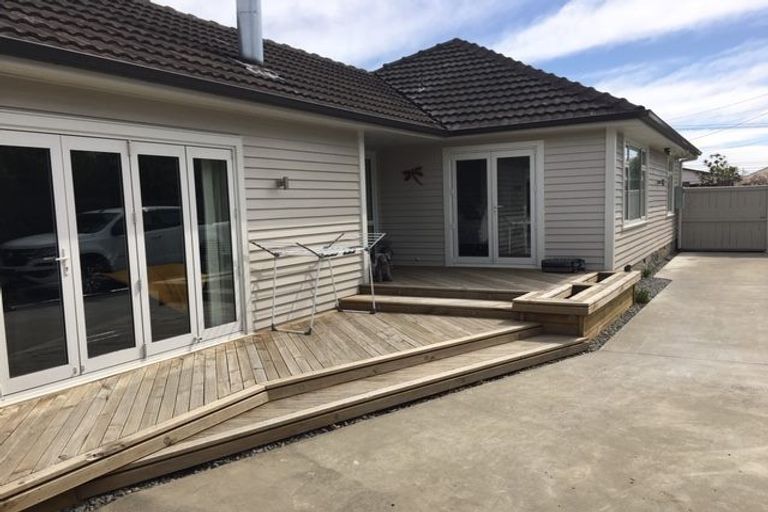 Photo of property in 90 Gilberthorpes Road, Hei Hei, Christchurch, 8042