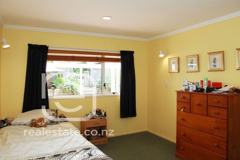 Photo of property in 157 West Harbour Drive, West Harbour, Auckland, 0618