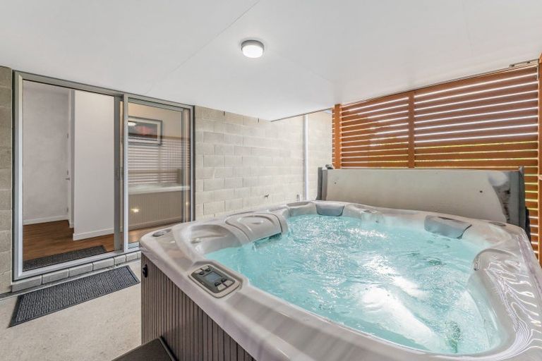 Photo of property in 39 Thorndon Close, Kirwee, Darfield, 7571