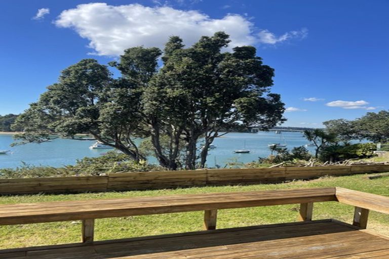 Photo of property in 113 Ferry Parade, Herald Island, Auckland, 0618