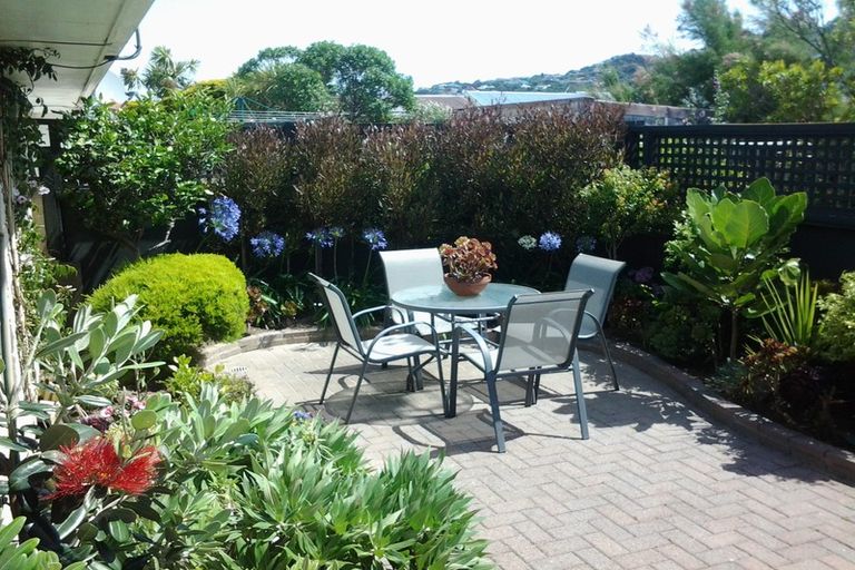 Photo of property in 84a Endeavour Street, Lyall Bay, Wellington, 6022