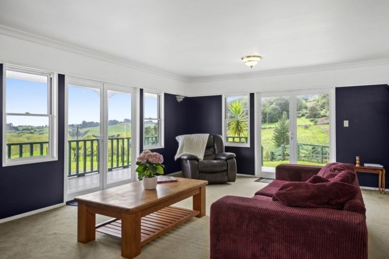 Photo of property in 187 Kimptons Road, Brookby, Manurewa, 2576