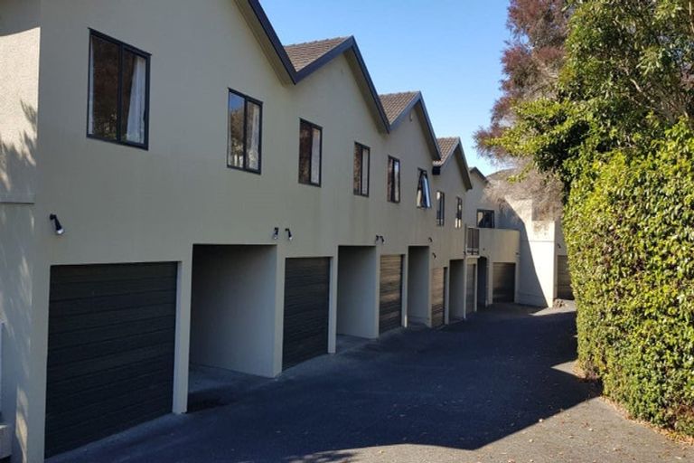 Photo of property in 1/3 Orwell Road, Greenhithe, Auckland, 0632