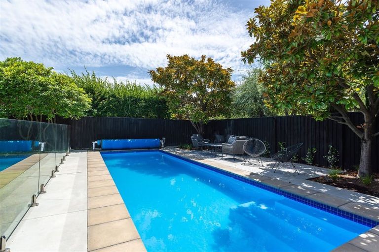 Photo of property in 22a Queens Avenue, Merivale, Christchurch, 8014