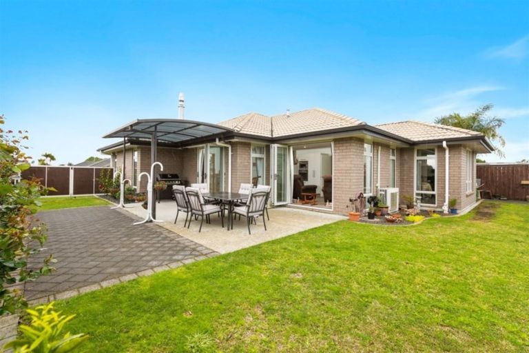 Photo of property in 45 Carrington Drive, Papamoa Beach, Papamoa, 3118