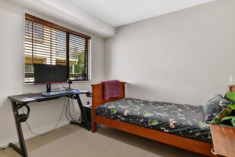 Photo of property in 17 The Rise, Gulf Harbour, Whangaparaoa, 0930