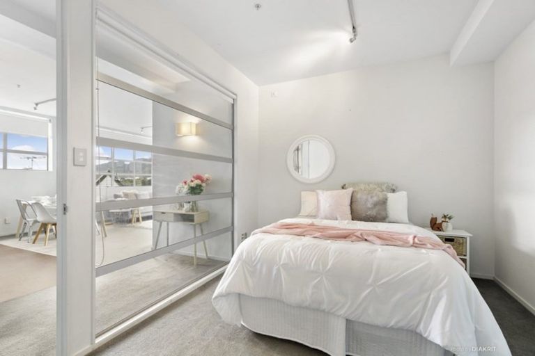 Photo of property in Vespa Apartments, 303/20 Hanson Street, Mount Cook, Wellington, 6021