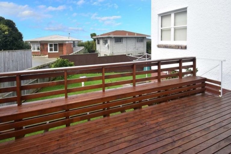 Photo of property in 67 Forrest Hill Road, Milford, Auckland, 0620