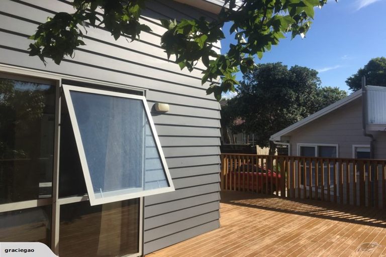 Photo of property in 13b Hebron Road, Waiake, Auckland, 0630