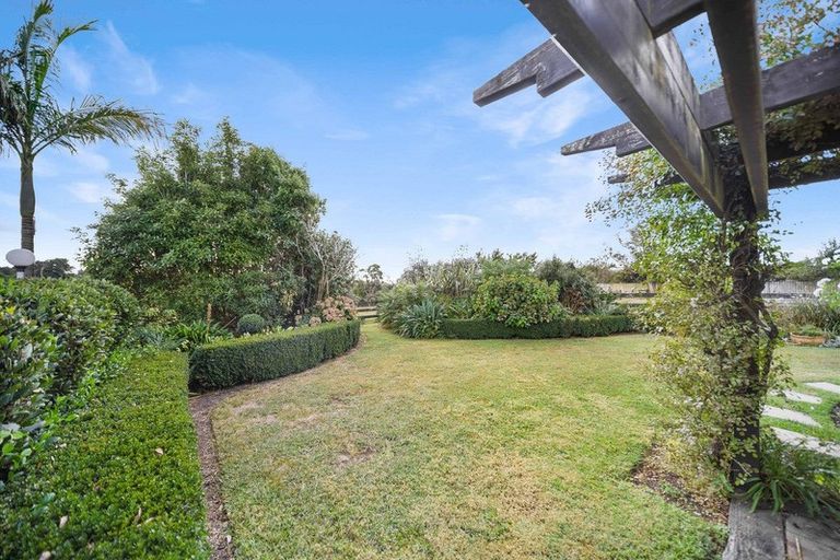 Photo of property in 2 Gatland Road, Opaheke, Papakura, 2113