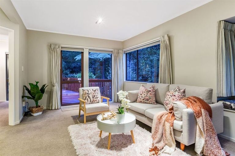 Photo of property in 14 Furneaux Grove, Whitby, Porirua, 5024