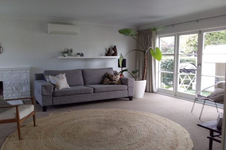 Photo of property in 17 Beach Road, Castor Bay, Auckland, 0620