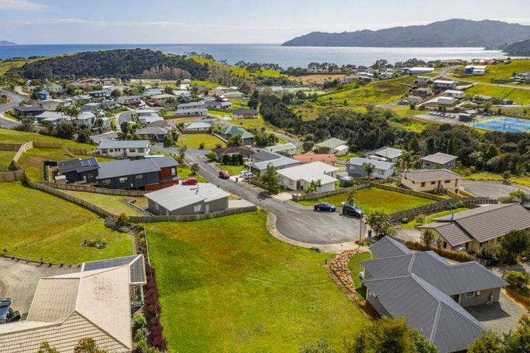 Photo of property in 11 Frangipani Street, Cable Bay, 0420